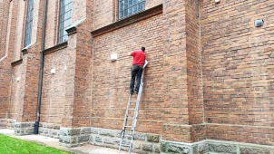 Rekuperacja decentralna. Wentylacja z odzyskiem ciepła VLR 70 Stiebel Eltron w kościołach i domach - Toruń
