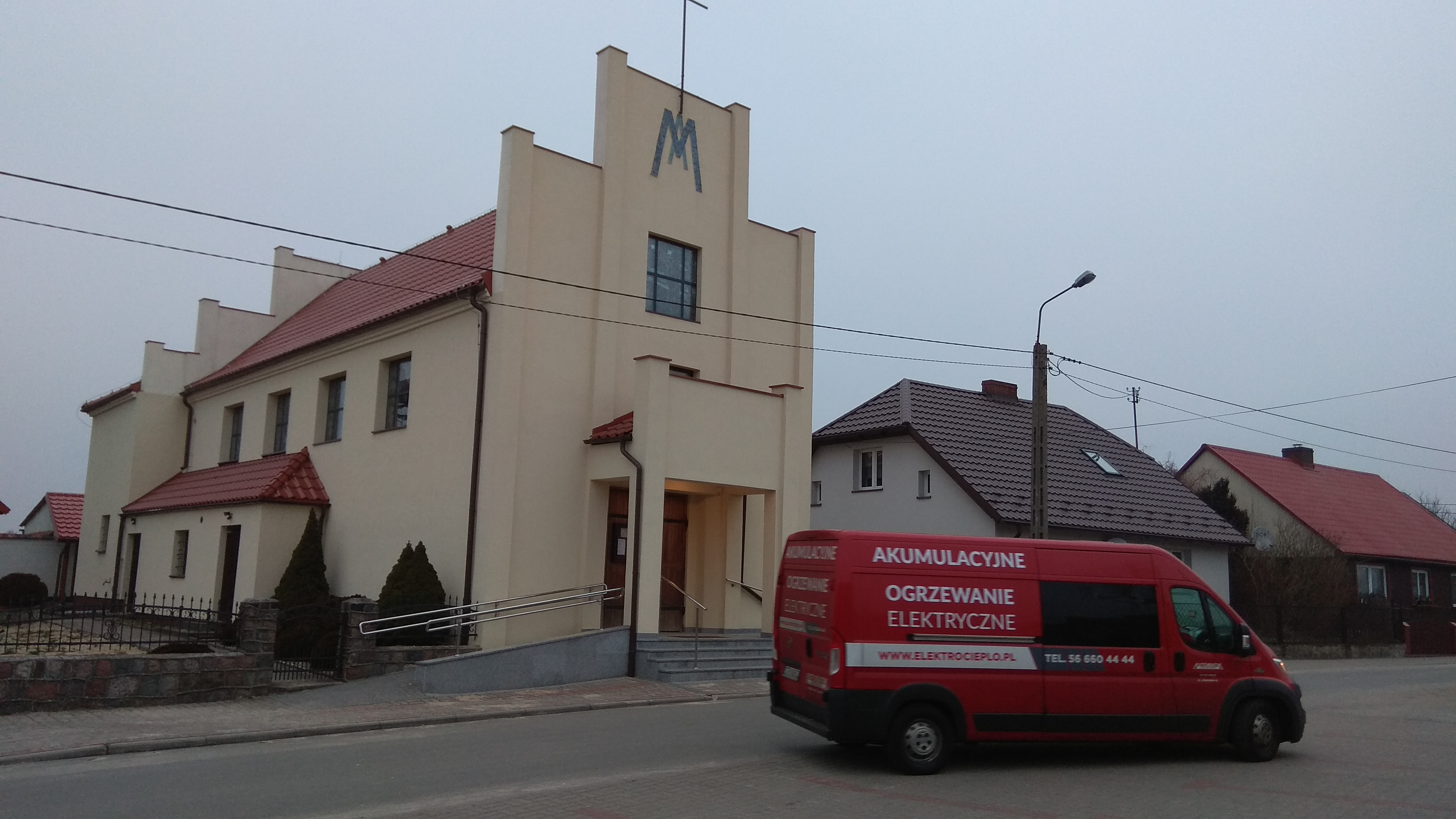 Ogrzewanie kosciola w parafii Lazek